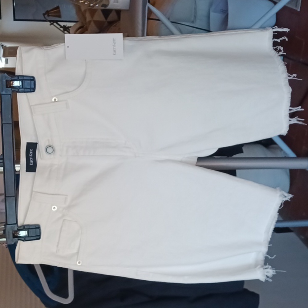 Karen Kane Denim Cutoff Shorts. Size 8